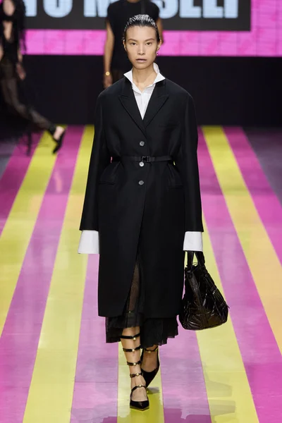 Look 6